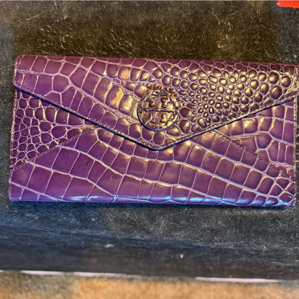 Tory Burch NWOT, never used.